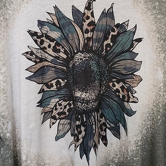 NWOT Bella Canvas Olive Green Bleached Handmade Graphic T-Shirt Sunflower 3XL - Picture 2 of 6